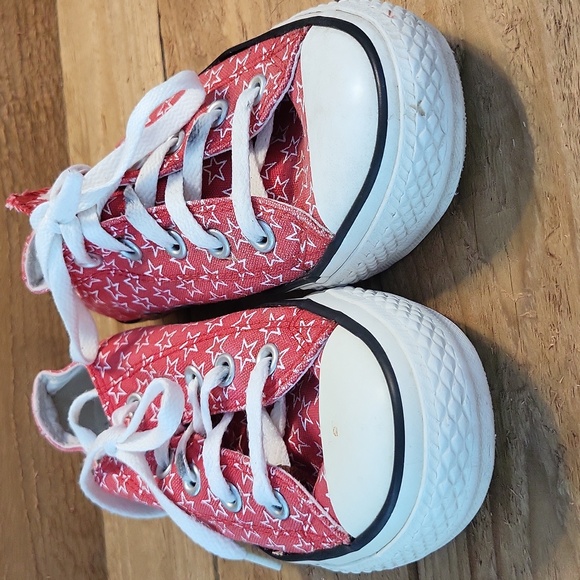 Converse - Picture 2 of 8